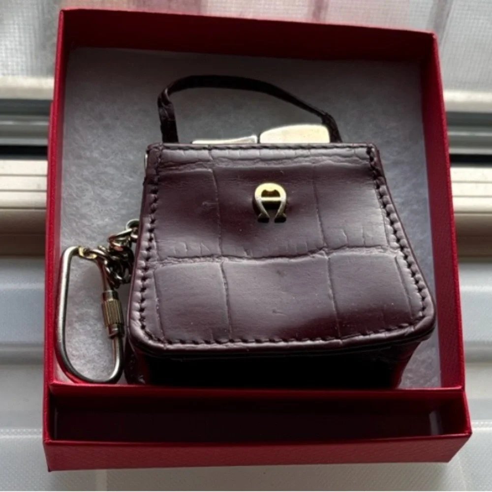 🔴New Etienne Aigner Mini Burgundy & Gold Tone Keychain Purse/Bag